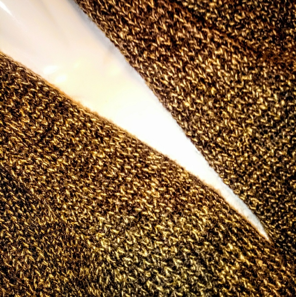 Victoria's Secret OS Sleeveless Knit Wrap NWOT - Picture 3 of 5